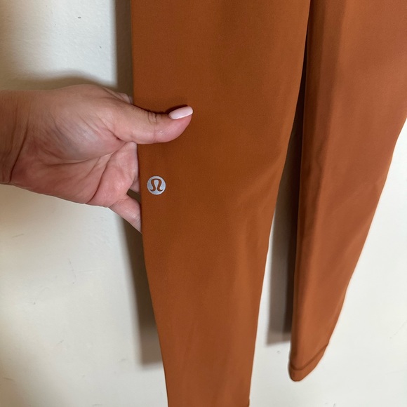 Lululemon Swift Speed High-Rise Tight 28"
Butternut Brown! EUC - Picture 5 of 7